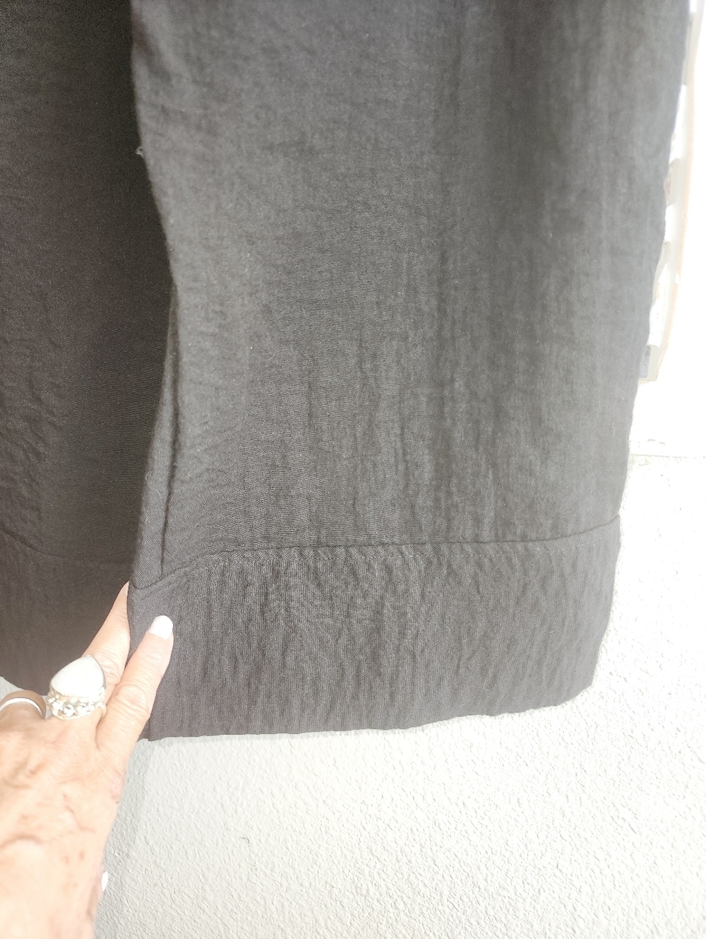 HABITAT RELAX CROPPED PANTS FOLDED HEM WITH A BUTTOM DETAIL SIZE MEDIUM - Picture 10 of 13